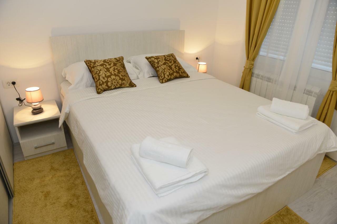 Apartmani Stefanija 티바트 외부 사진