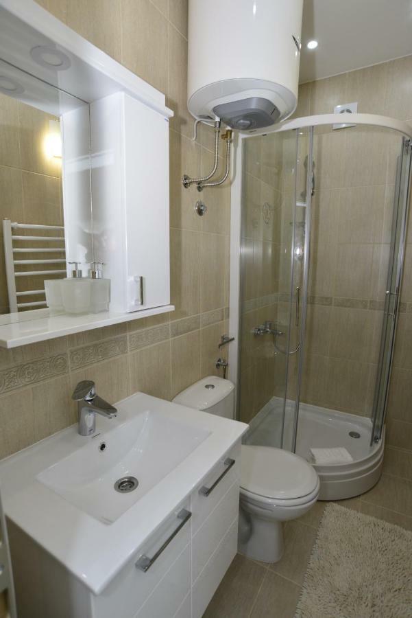 Apartmani Stefanija 티바트 외부 사진