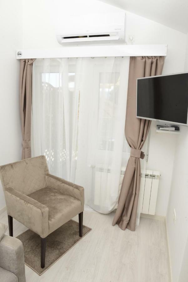 Apartmani Stefanija 티바트 외부 사진